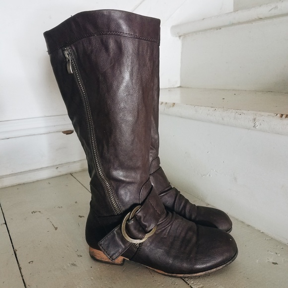 DIVA Lounge Shoes - Brown Riding Boots